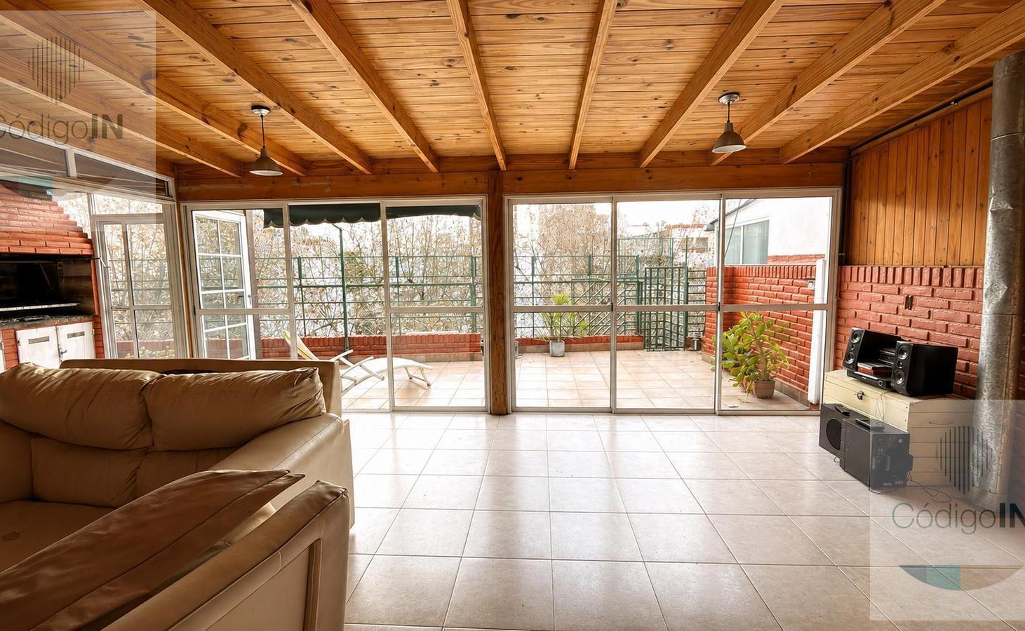 Foto de Venta Amplio departamento en Duplex con Parrilla, imagen 1