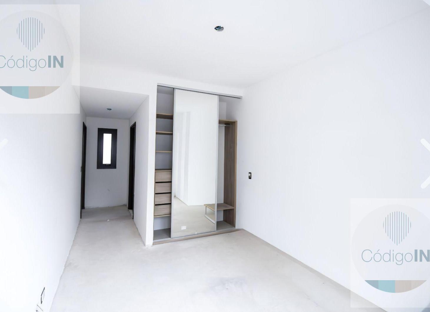 Foto de Venta Cuatro Ambientes con Balcón - Dependencia de servicios y Cochera, imagen 5