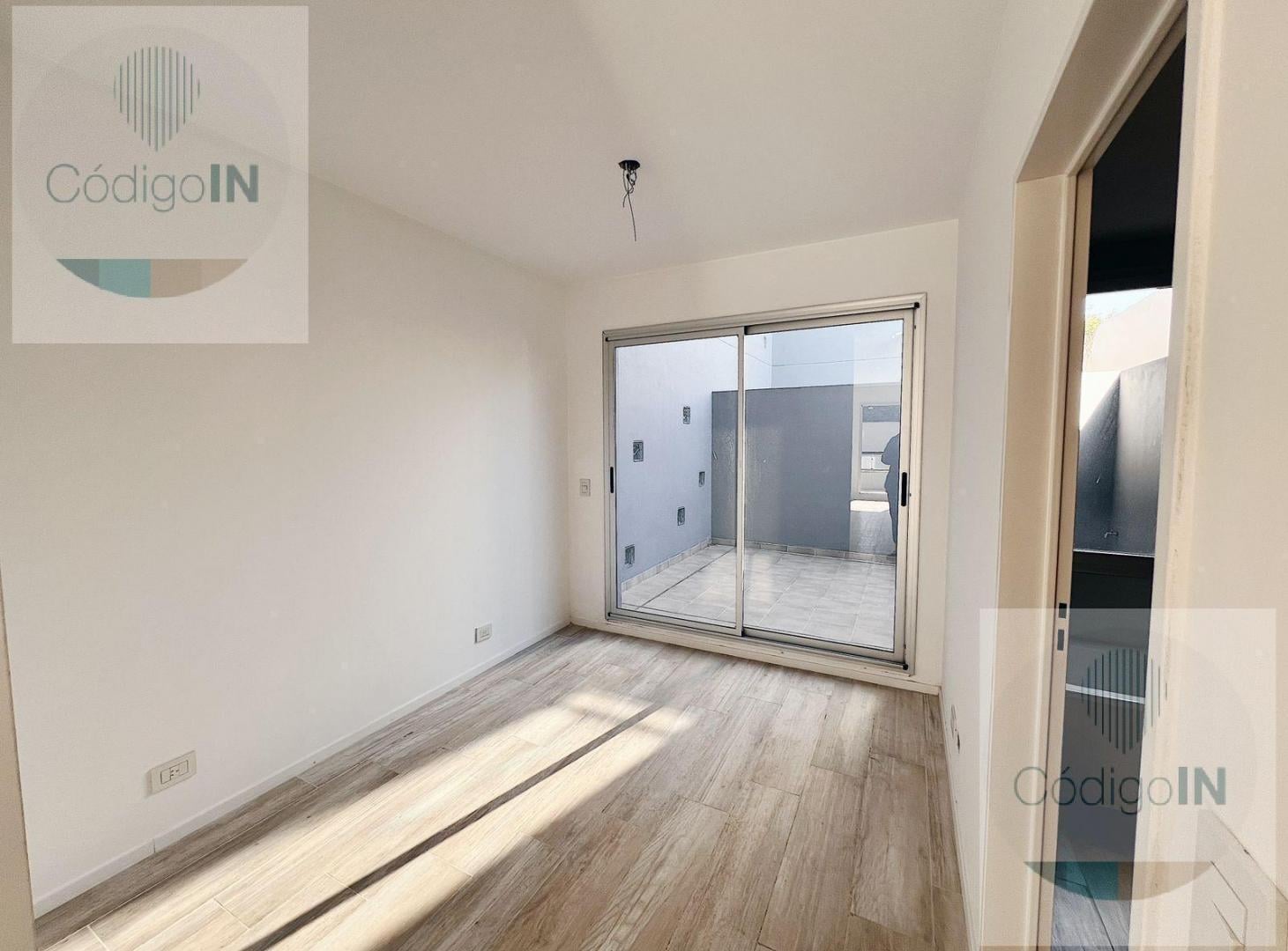 Foto de Departamento 2 ambientes con balcón terraza con parrilla y patio, imagen 4