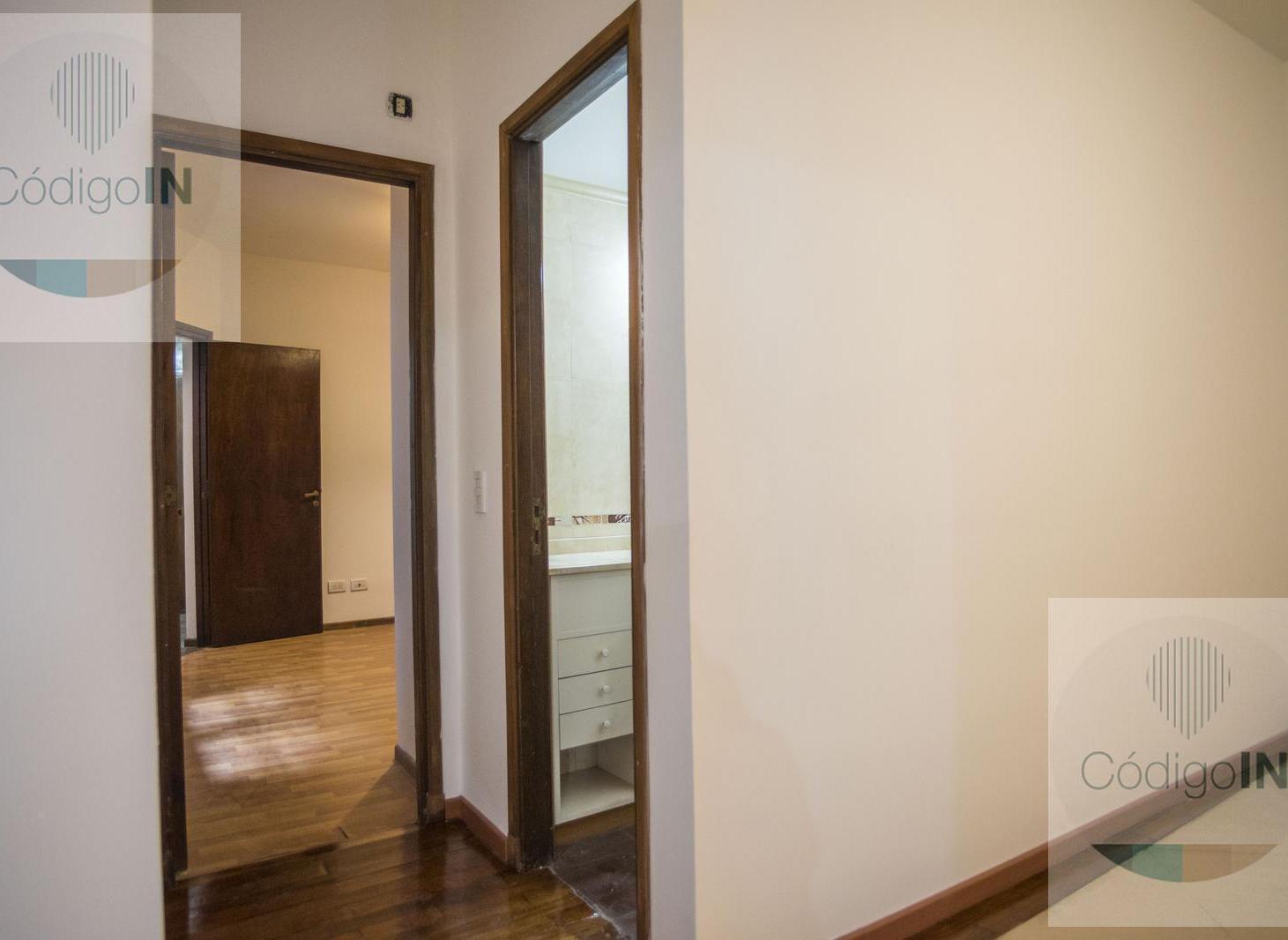 Foto de PH TIPO CASA DE 7 AMBIENTES RECICLADO A NUEVO, imagen 5