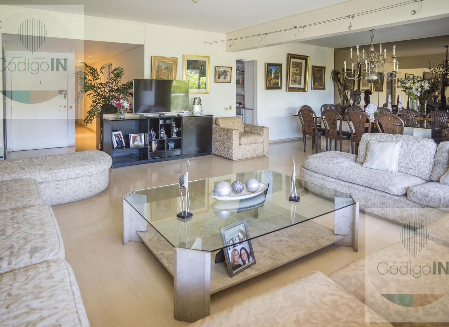 Foto de Venta Exclusivo Piso de 4 ambientes sobre Av. del Libertador con, imagen 1