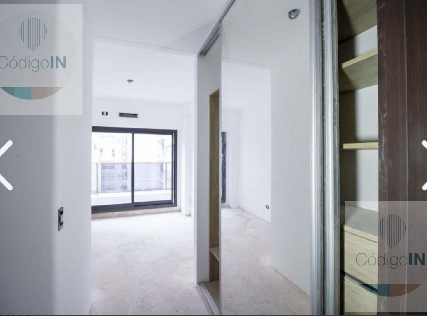Foto de Venta Cuatro Ambientes con Balcón - Dependencia de servicios y Cochera, imagen 2