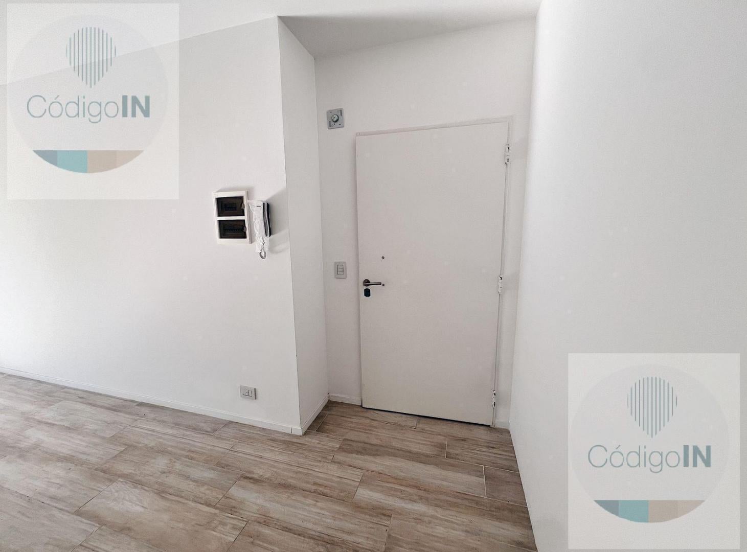 Foto de Departamento 2 ambientes con balcón terraza con parrilla y patio, imagen 1