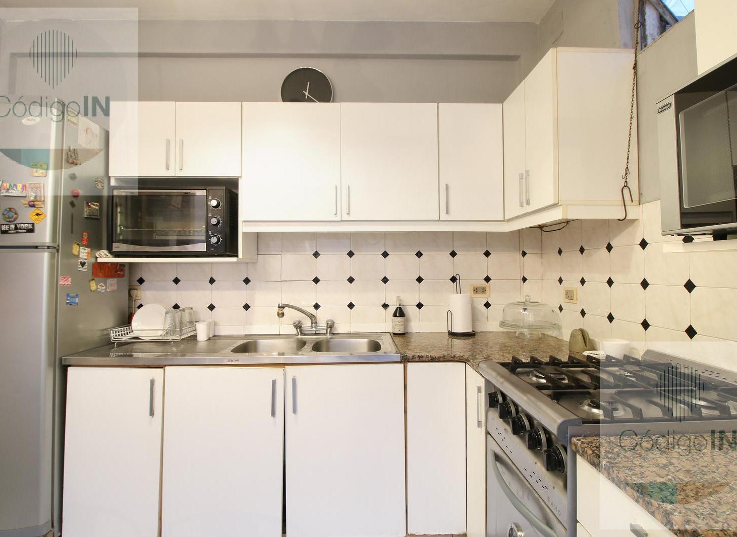 Foto de Venta PH 4 Ambientes en 3 Plantas, con PATIO y TERRAZA, Paternal, imagen 2