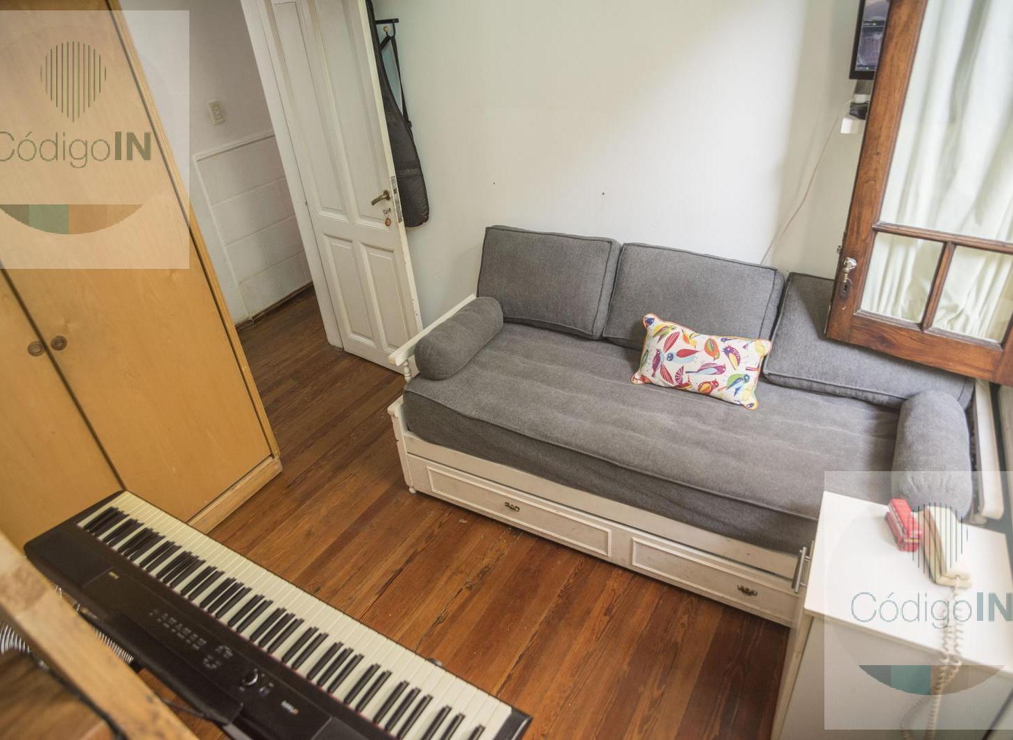 Foto de Venta PH de 6 Ambientes con Patio, dos terrazas y Cochera cubierta, imagen 3