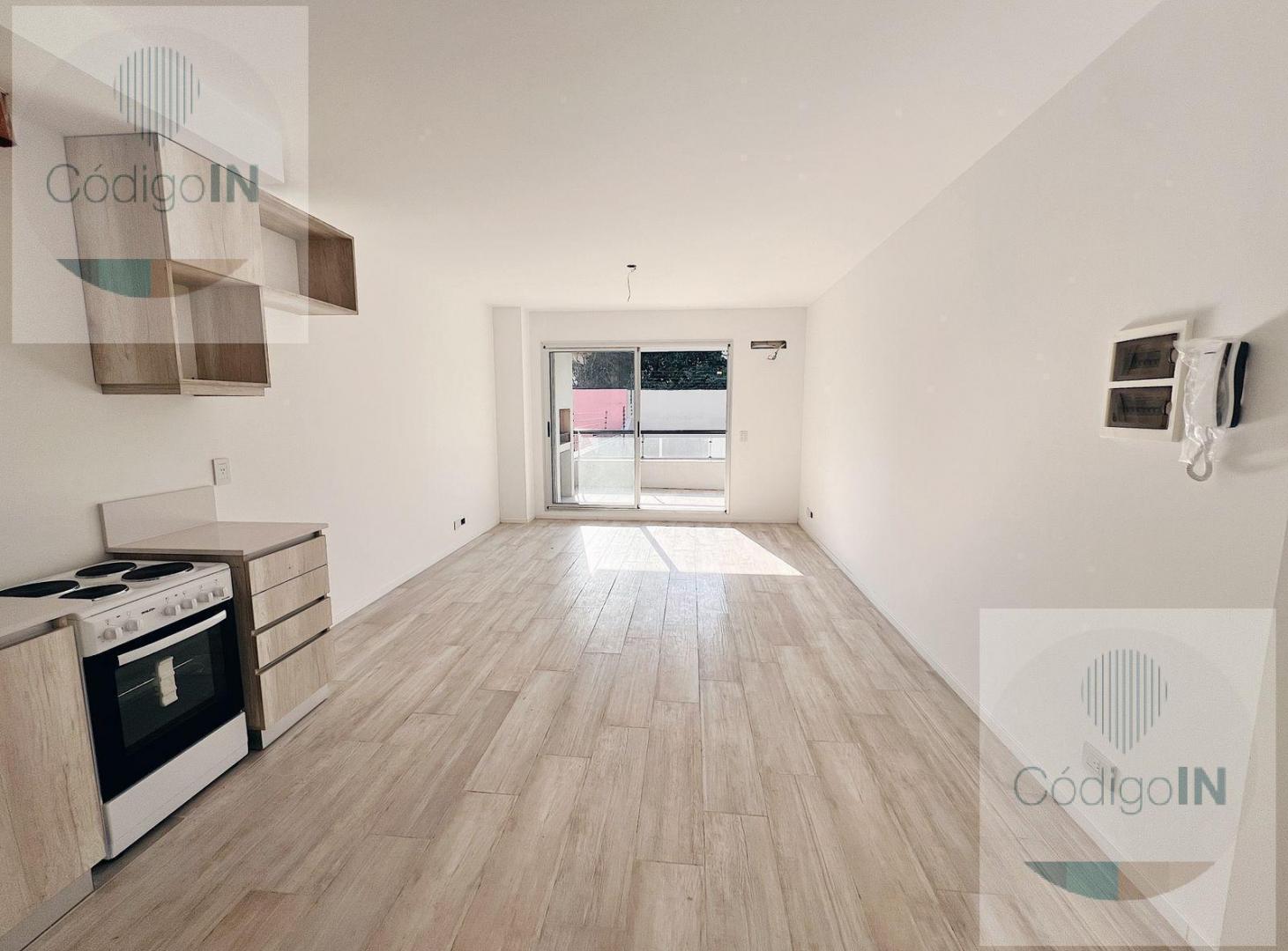 Foto de Departamento 2 ambientes con balcón terraza con parrilla y patio, imagen 2