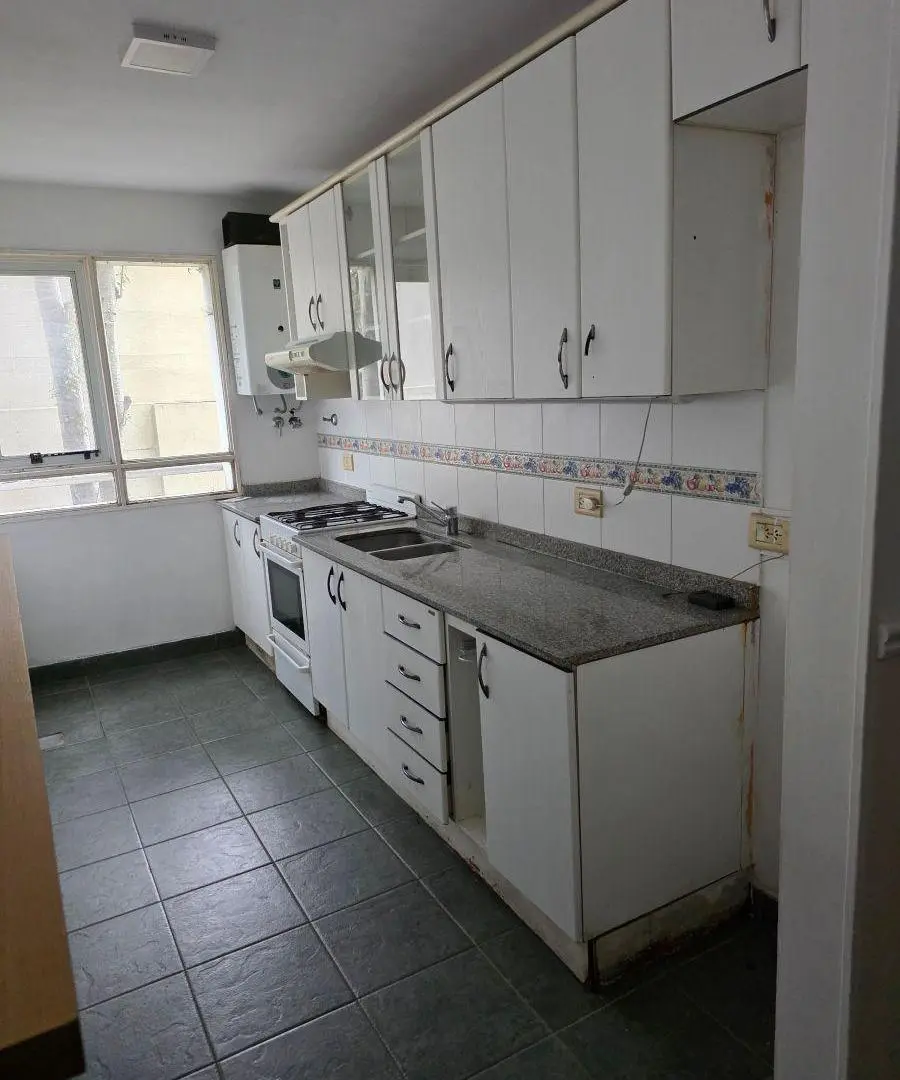 se alquila espectacular 2 amb c/coch y amenities en villa del parque 8