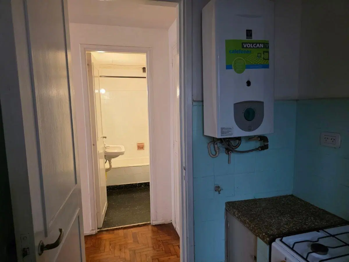 Almagro Alq Monoambiente clásico con cocina independiente - Bajas expensas 3