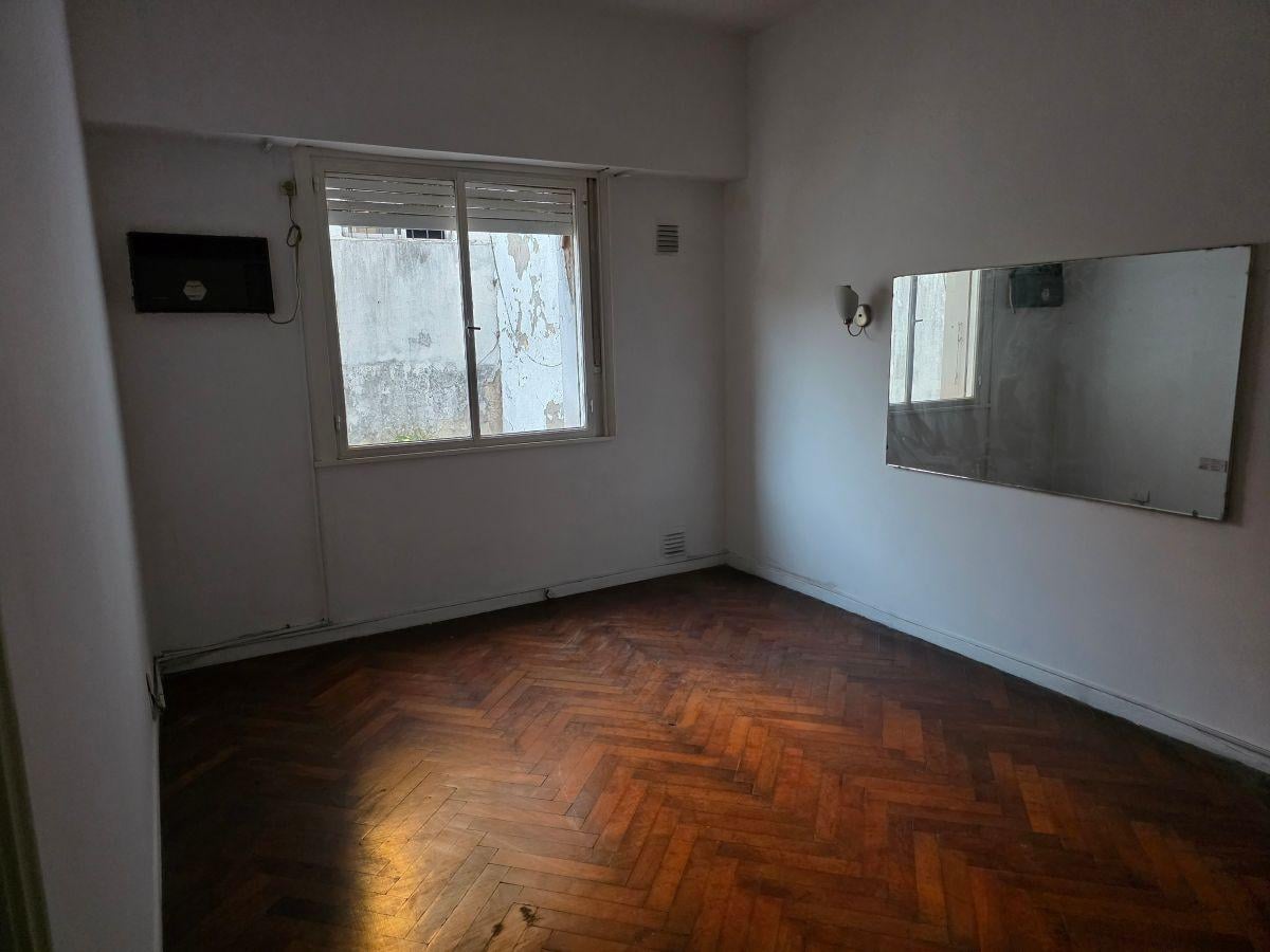 Foto de VENTA S. CRISTOBAL, PH 3 AMBIENTES 1ER PISO POR ESCALERA., imagen 1