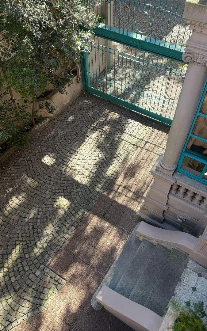 VENTA LOFT en DUPLEX. 3 AMBIENTES Ap/PROF en EDIFICIO de ESTILO FRANCES. ALBERDI 988. OLIVOS 4