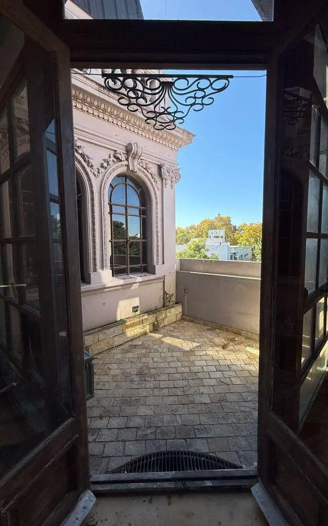 VENTA LOFT en DUPLEX. 2 AMBIENTES AP/ PROF. en EDIFICIO de ESTILO FRANCES. ALBERDI 988. OLIVOS 8