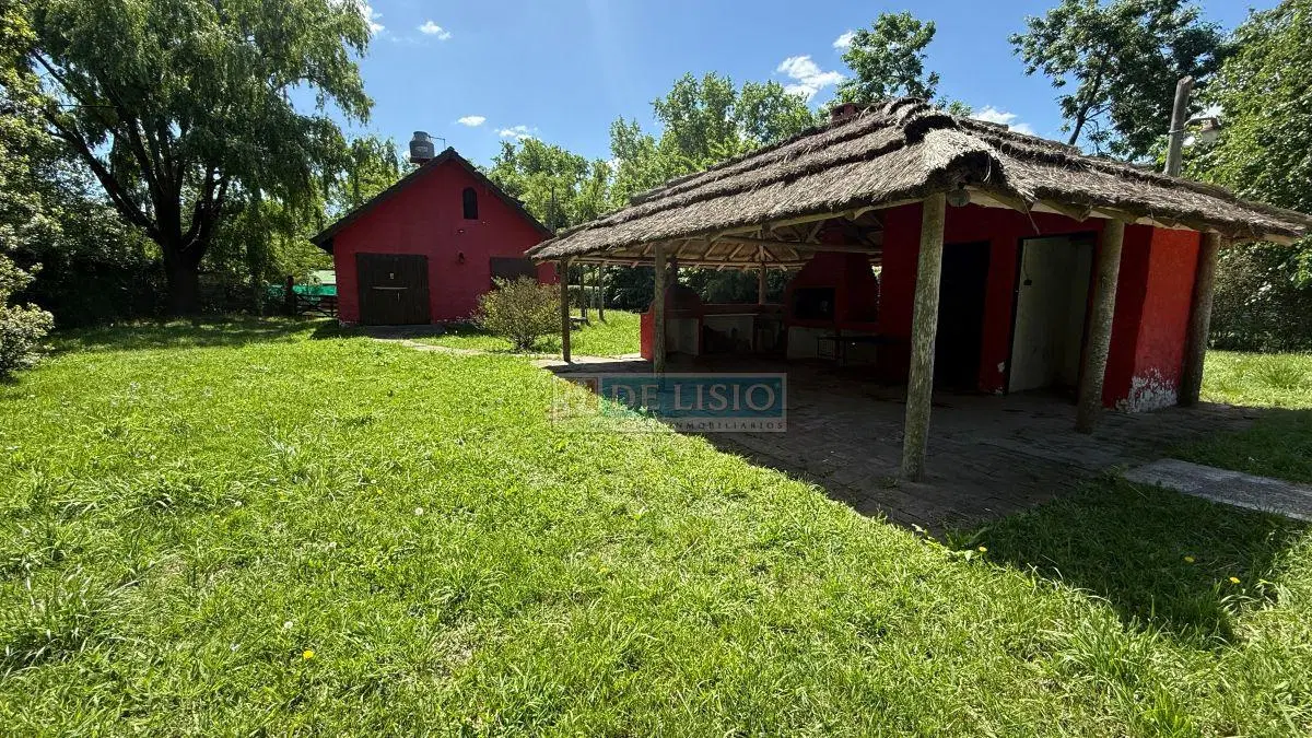 CASA en VENTA. GRAN PARQUIZADO. Caracas 3700. TORTUGUITAS. 2