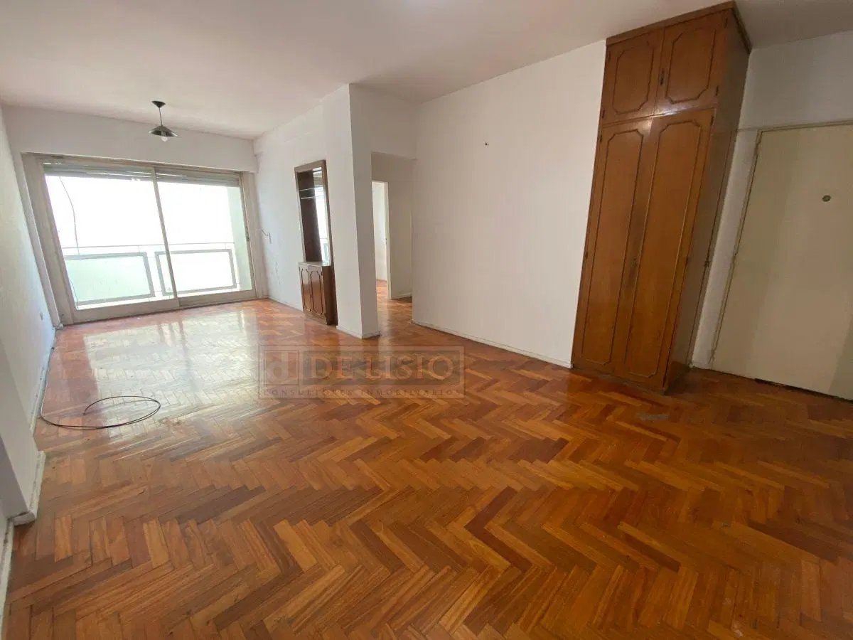 DEPARTAMENTO en ALQUILER. 3 AMBIENTES con BALCON. MAIPU 1300. VICENTE LOPEZ 2