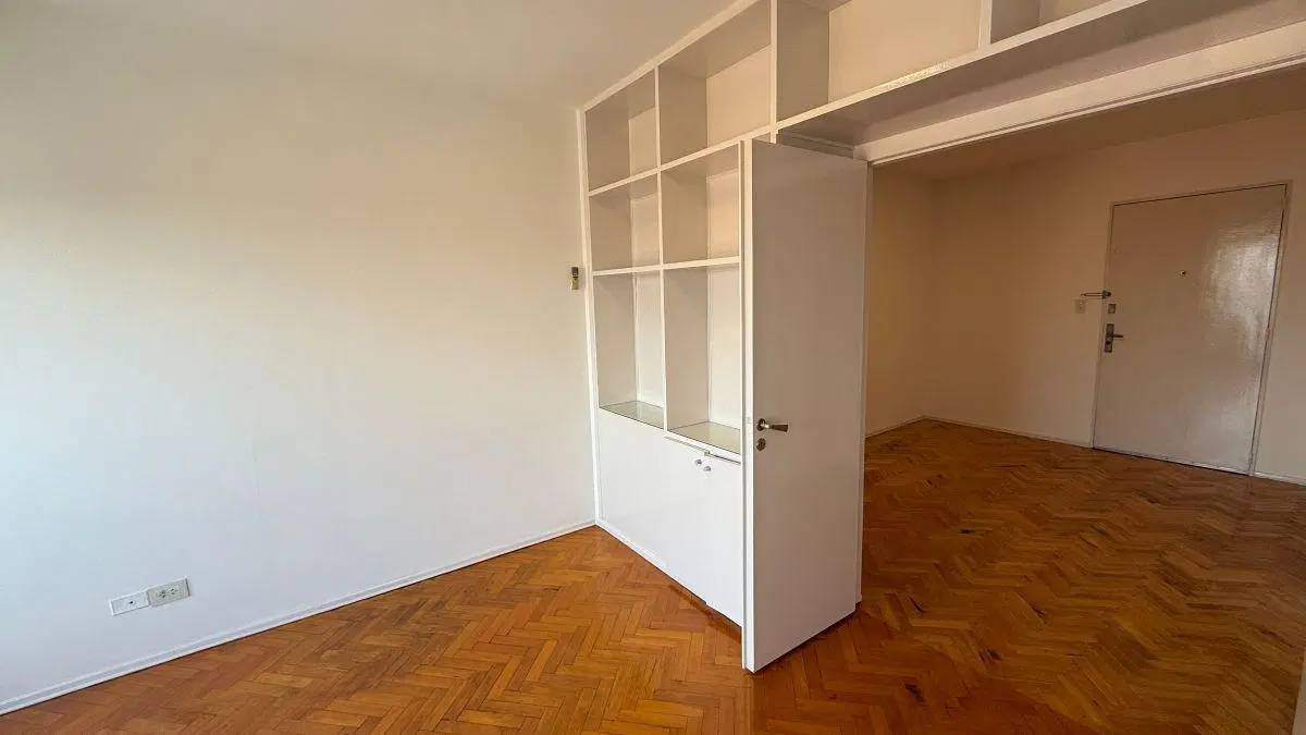 DEPARTAMENTO de 2 AMBIENTES en ALQUILER. AV. MAIPU 311. VICENTE LOPEZ 8