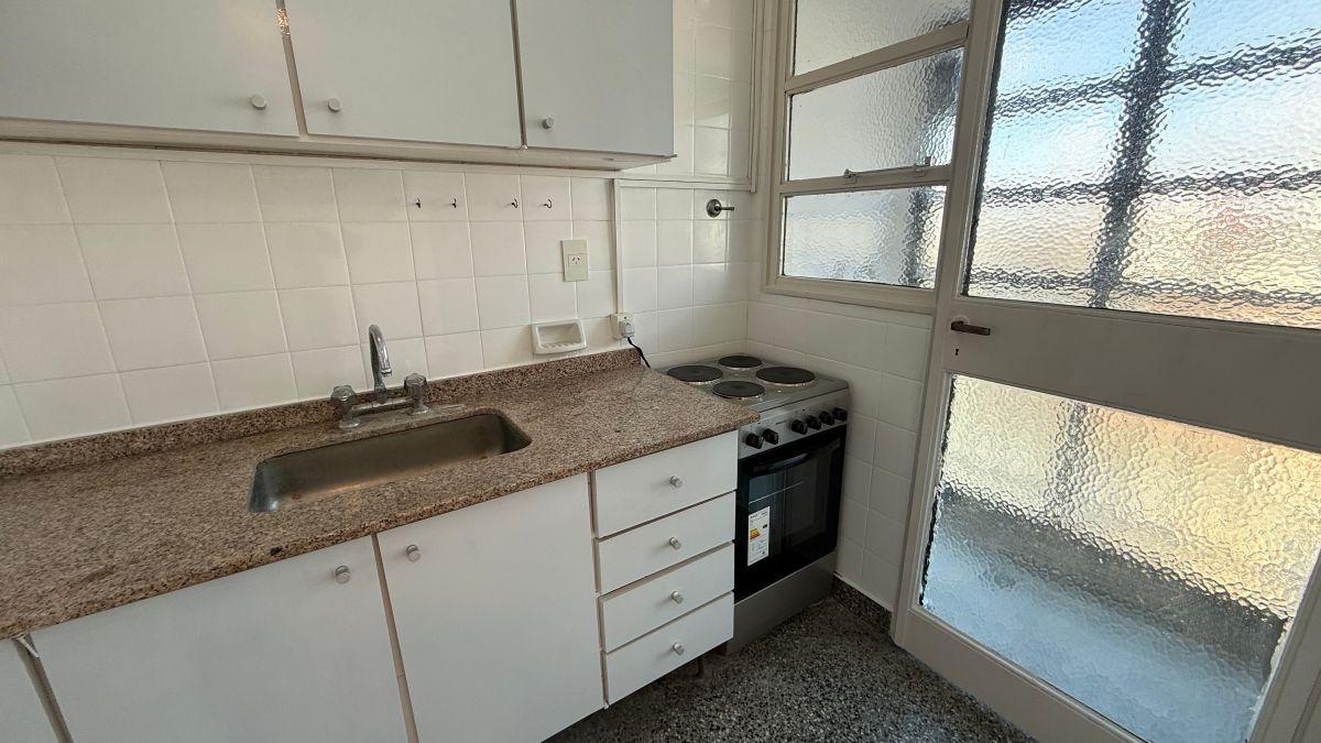 Foto de DEPARTAMENTO MONOAMBIENTE en ALQUILER. LAPRIDA 1400. VICENTE LOPEZ, imagen 4