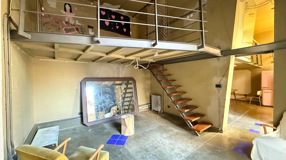 Foto de VENTA LOFT en DUPLEX. 3 AMBIENTES Ap/PROF en EDIFICIO de ESTILO FRANCES. ALBERDI 988. OLIVOS, imagen 2