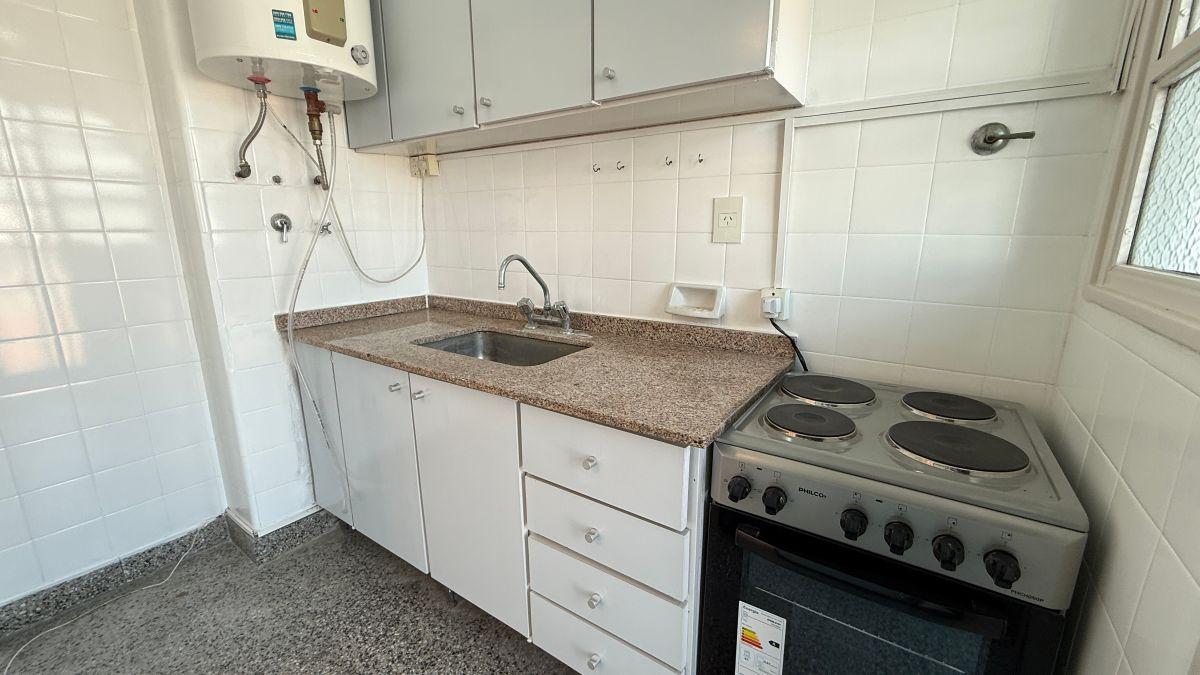 Foto de DEPARTAMENTO de 2 AMBIENTES en ALQUILER. AV. MAIPU 311. VICENTE LOPEZ, imagen 4