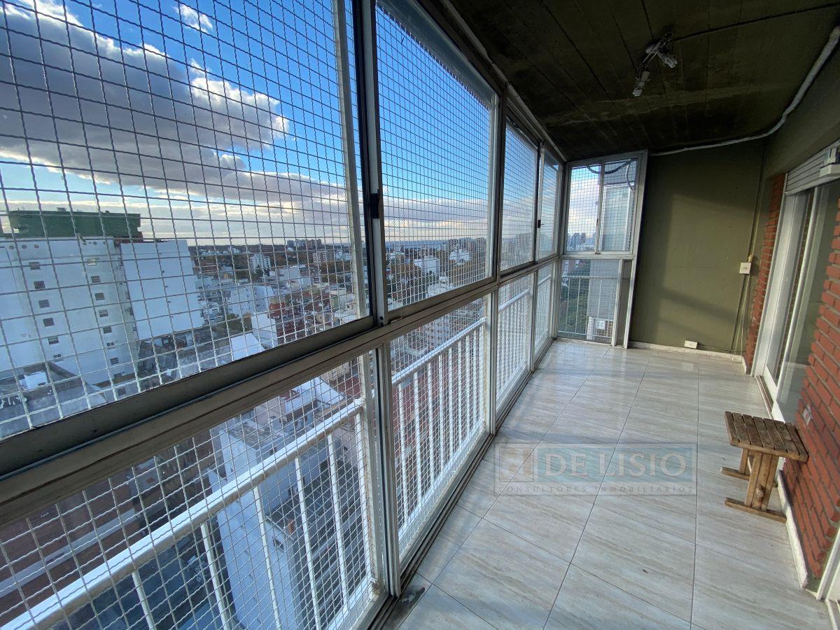 Foto de DEPARTAMENTO en VENTA. 4 AMBIENTES PANORAMICOS. BALCON TERRAZA. AV, imagen 2