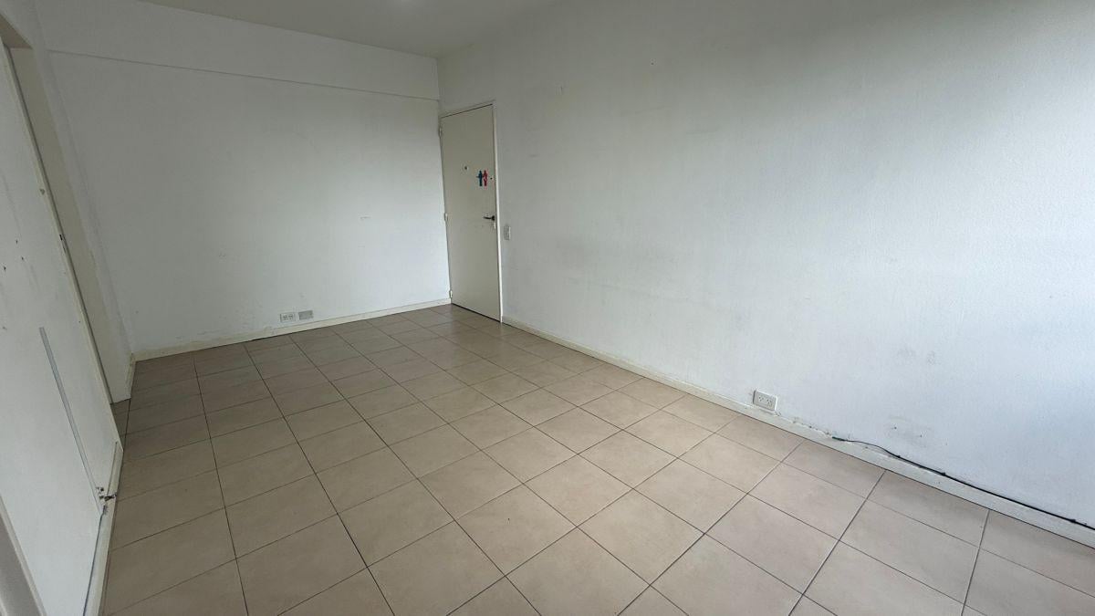 Foto de ALQUILER DEPARTAMENTO 2 AMBIENTES. FONDO de la LEGUA 2476. PARQUE NORTE, imagen 2