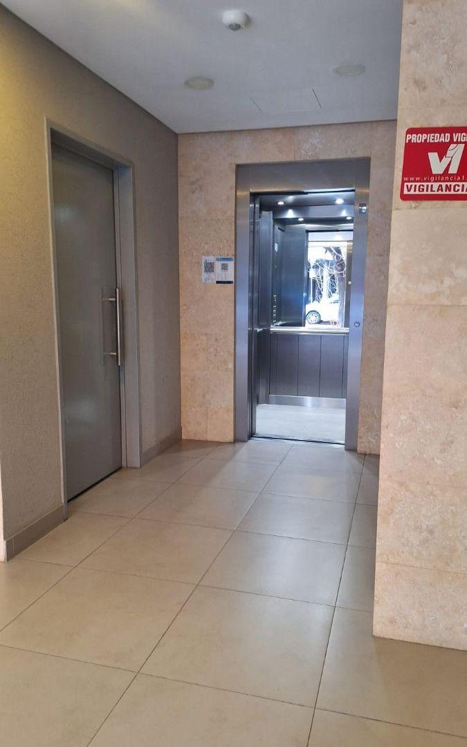 Foto de ALQUILER BUCARELLI AL 1200 DEPARTAMENTO EN QUINTO PISO, imagen 1
