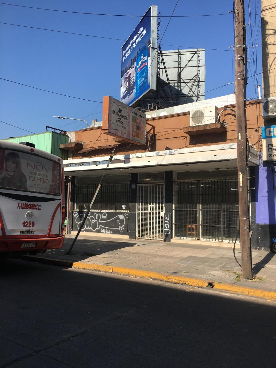 V. Lopez. Av Maipú 300. Complejo de 6 Locales Comerciales + Ph Planta Alta 1