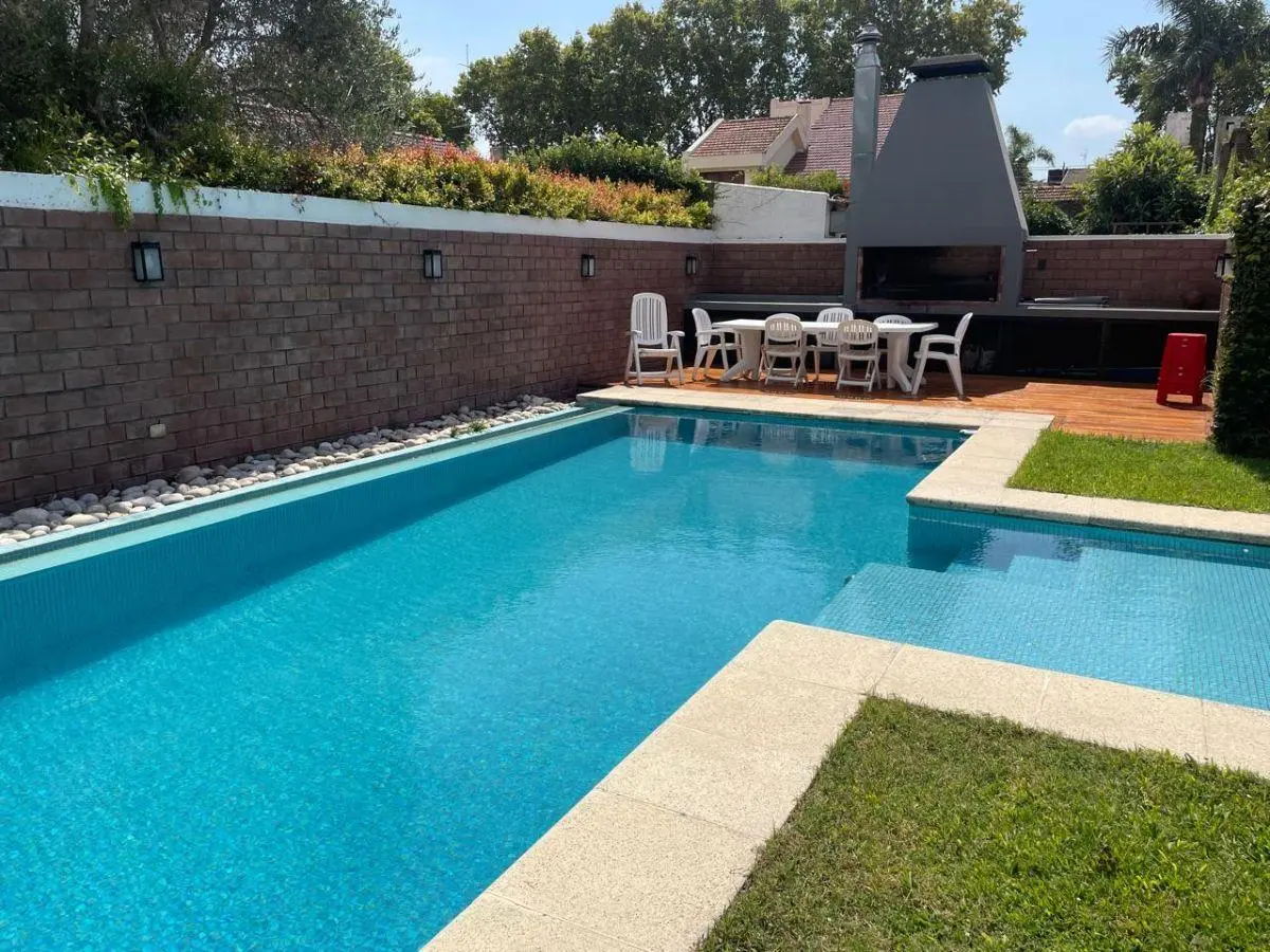 Martinez. R.S.Peña 2400 Exc chalet 5 amb s/2 lotes Piscina Jardín 3