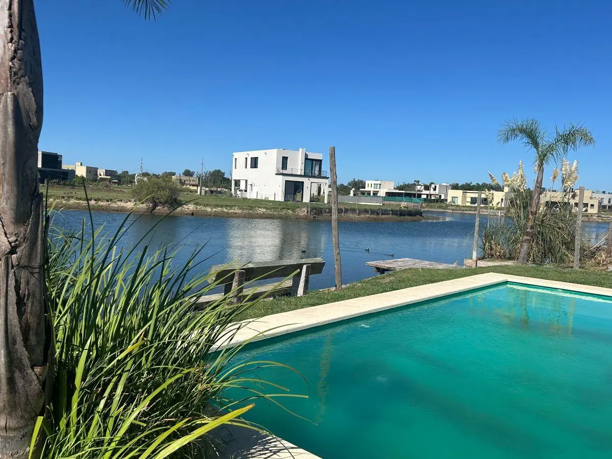 Maschwitz. Barrio privado El Ensueño. Exc casa vista al lago 1