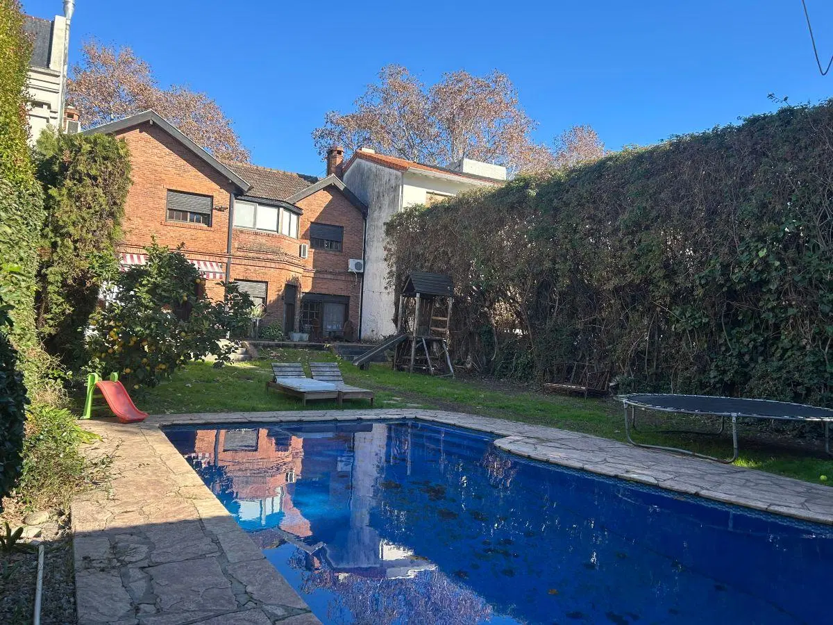 OLIVOS Salta 2300 Super residencial Exc chalet lote 515 m2 4 dorm suite Jardin piscina Quincho 2