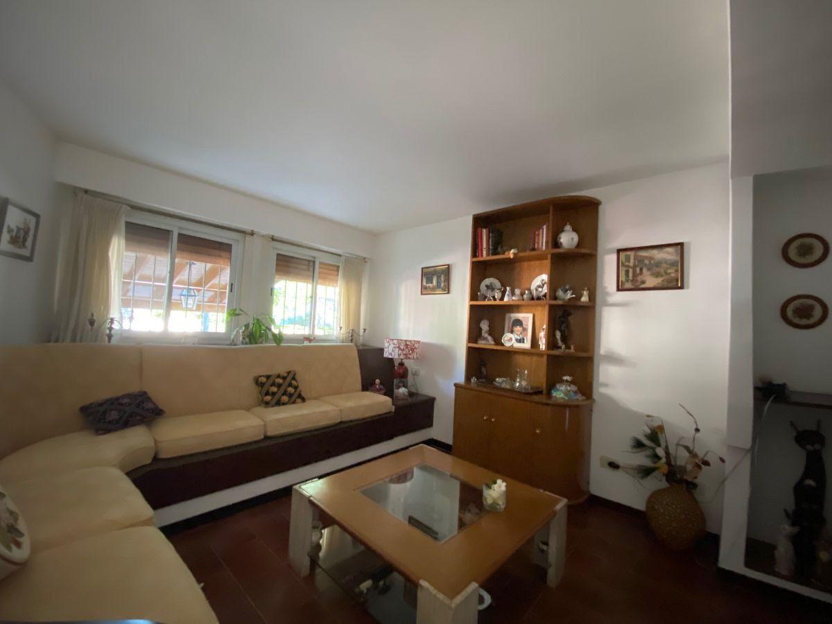 DÚPLEX 4 AMBIENTES, EN R1 UBICADO EN LA MEJOR ZONA DE FLORIDA MITRE.