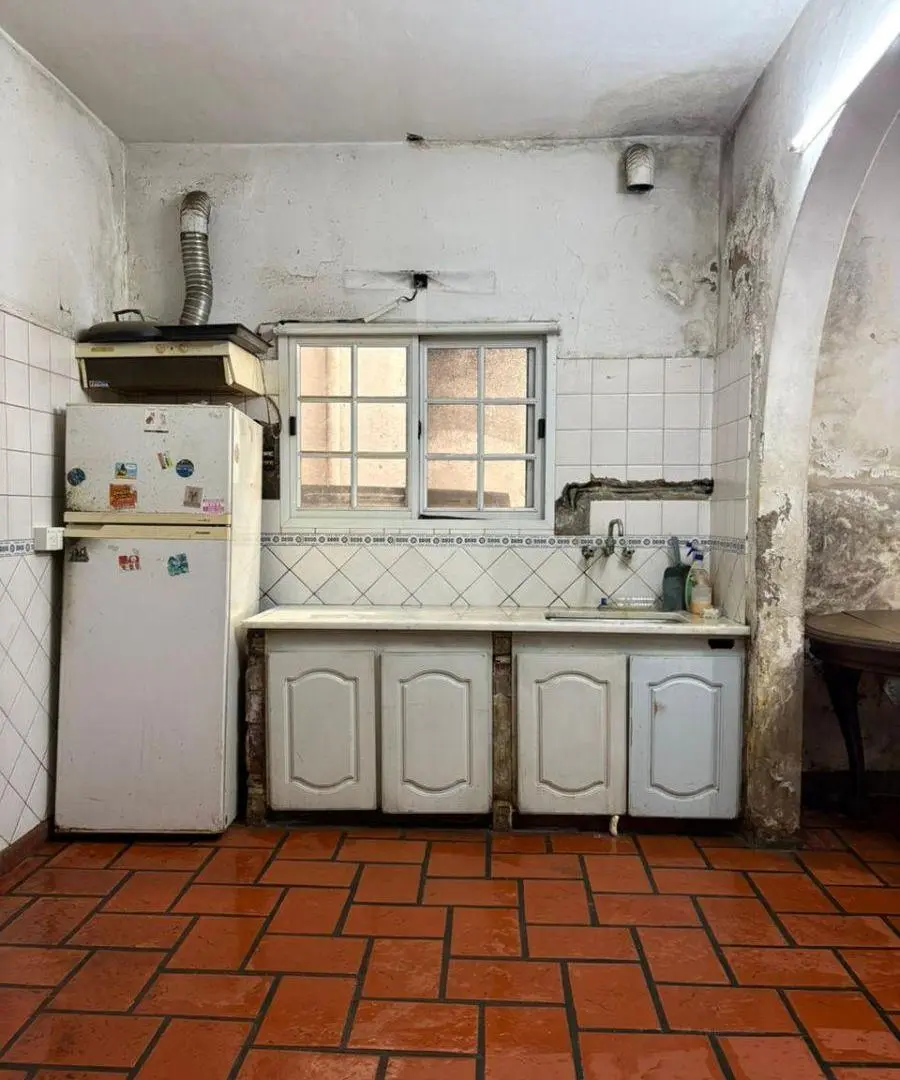 CASA 7 AMBIENTES EN FLORIDA A REFACCIONAR. 3