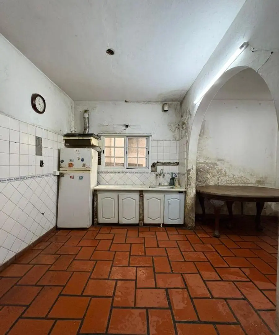 CASA 7 AMBIENTES EN FLORIDA A REFACCIONAR. 5