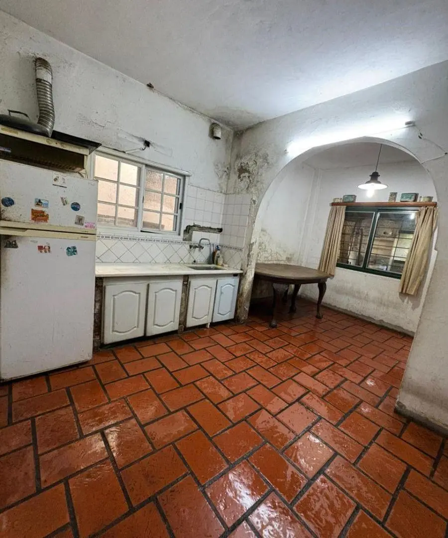 CASA 7 AMBIENTES EN FLORIDA A REFACCIONAR. 4