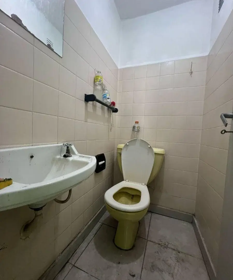 LOCAL DE 40M2 SOBRE AV. MITRE 5