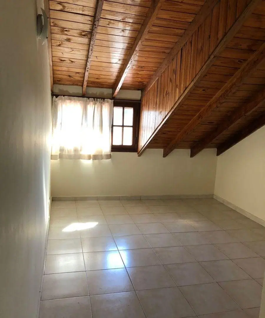 EXCELENTE DUPLEX DE 4 AMB. C/JARDIN EN FLORIDA OESTE 4