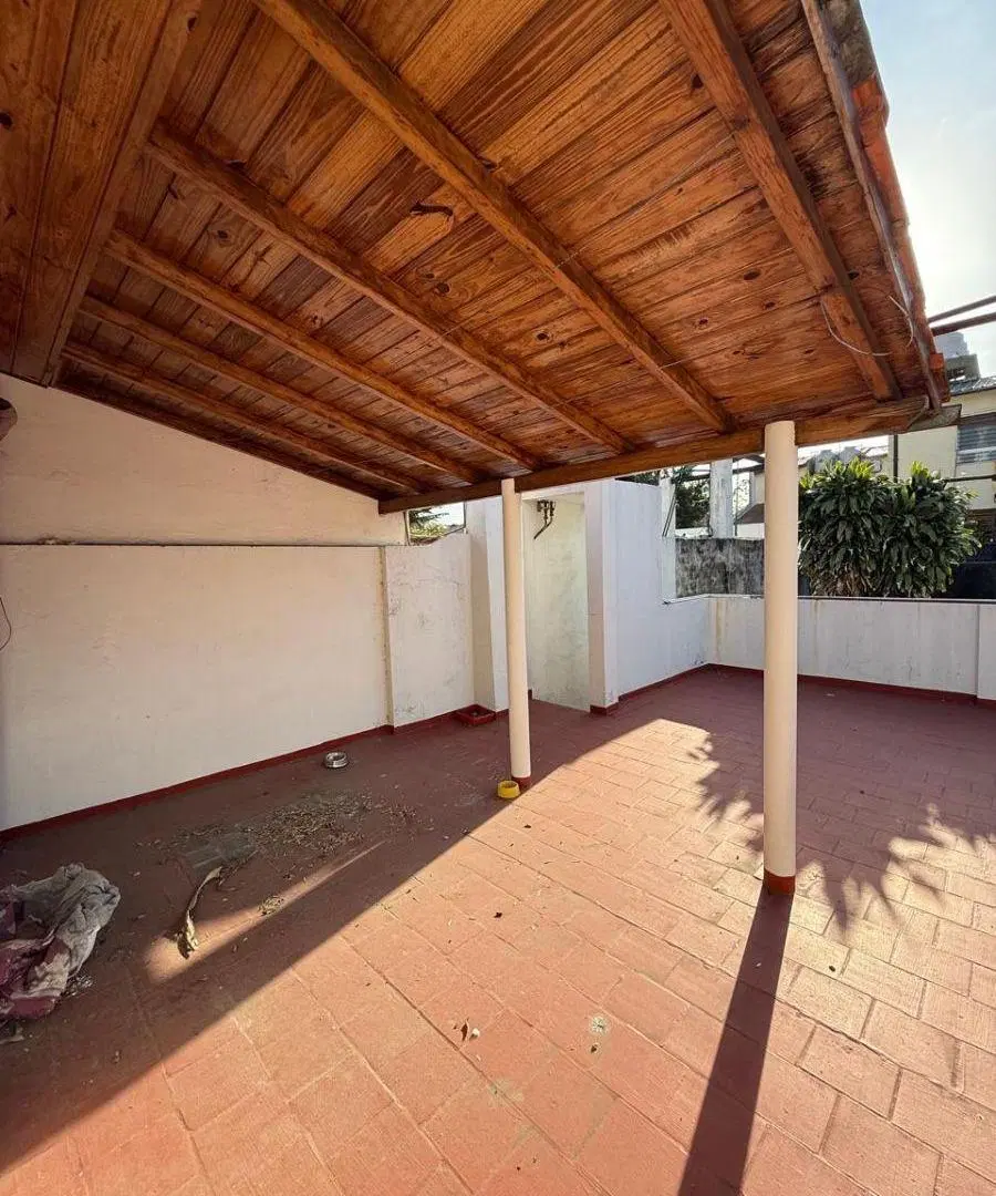 EXCELENTE CHALET A RECICLAR 5