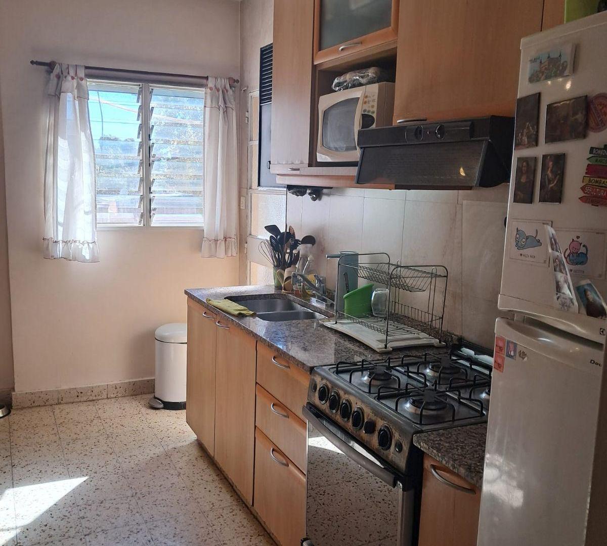 Foto de Departamento 3 amb con 2 baños en impecable estado, excelente ubicación, imagen 4