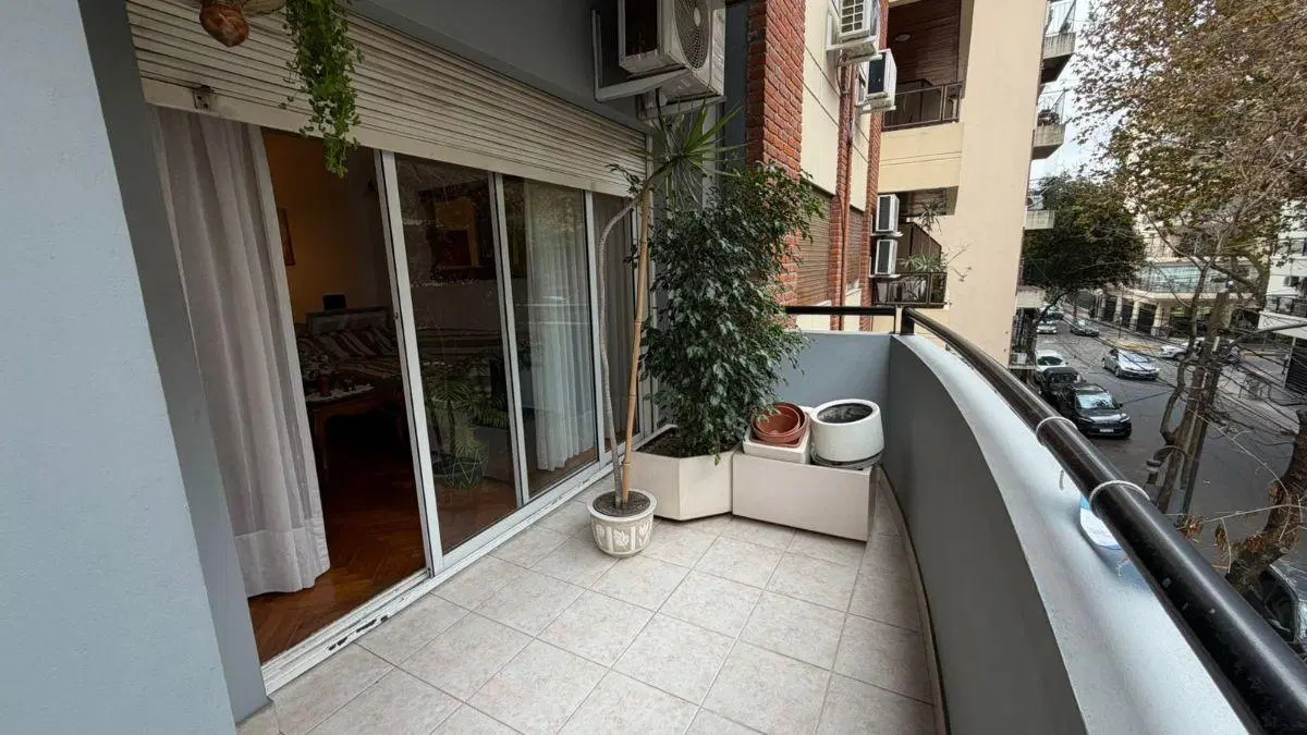 Excelente depto de 3 amb con balcón-terraza a media cuadra de Av. Maipú 4