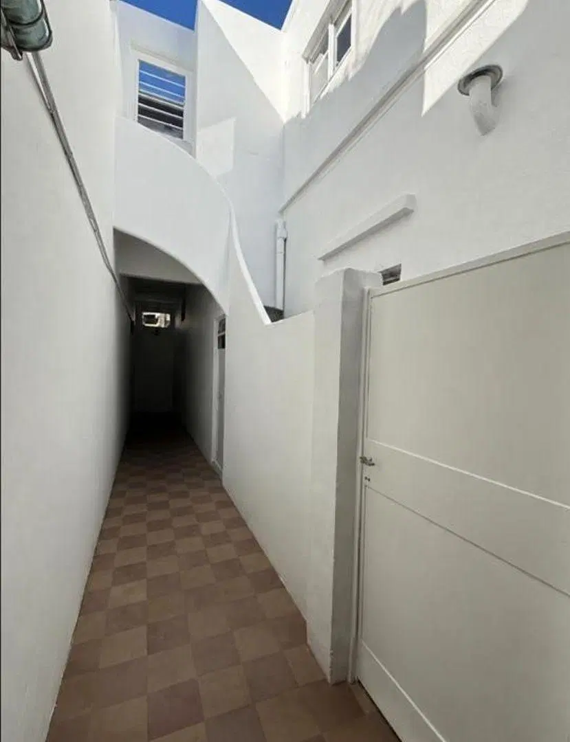 EXCELENTE PH DE 4 AMBIENTES CON PATIO 4