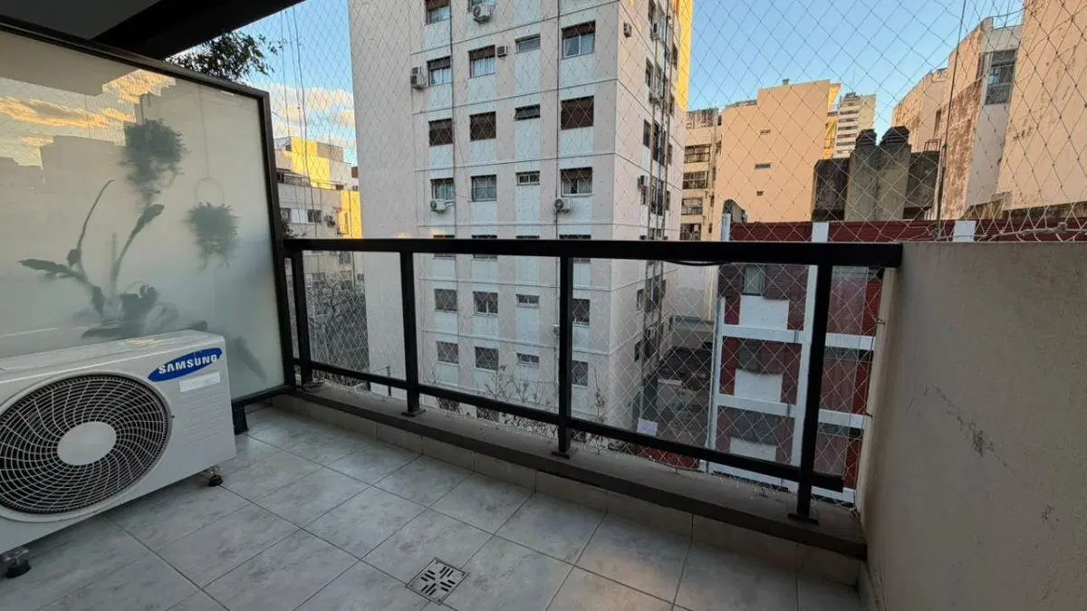Monoambiente con balcón en excelente estado y ubicación Belgrano R 8