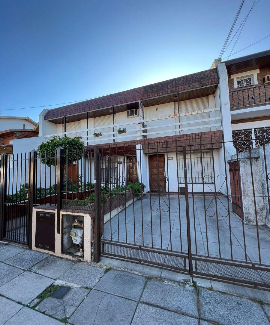 Foto de DUPLEX DE 3 AMBIENTES CON PATIO EN VILLA ADELINA, imagen 1