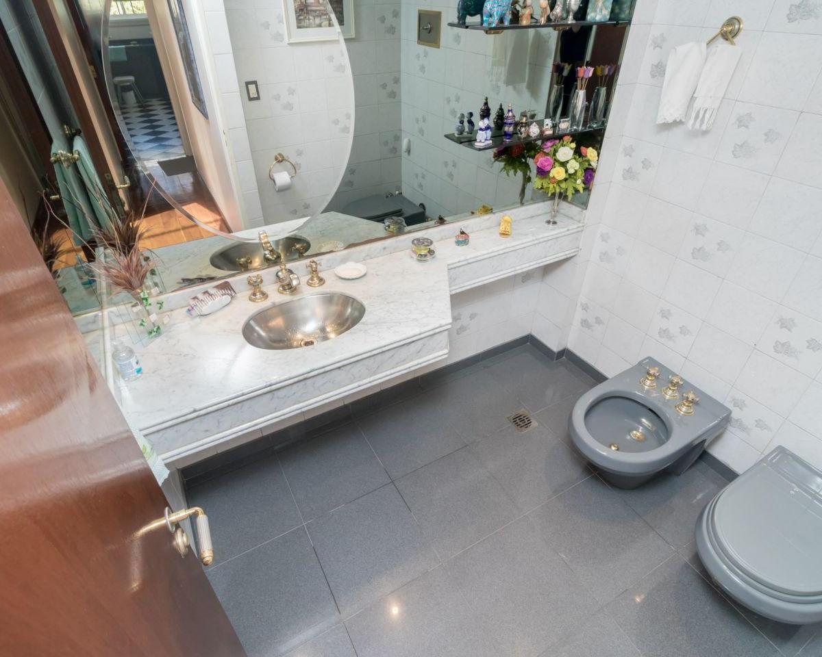 Casa en Venta 5 Ambientes con Consultorio Profesional 4