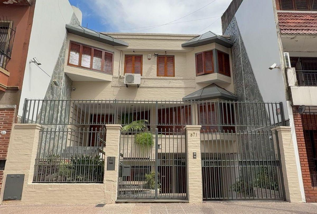 Casa en Venta 5 Ambientes con Consultorio Profesional 5
