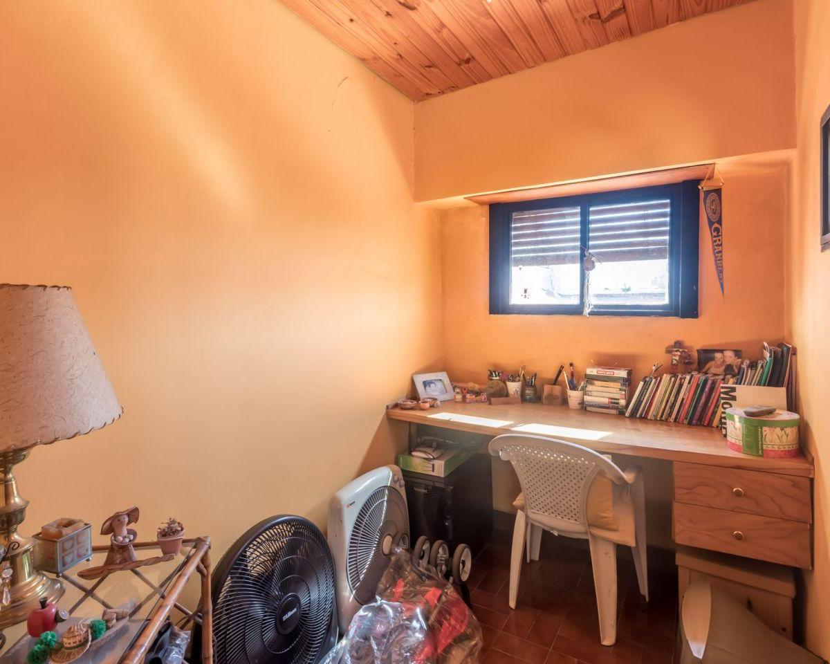 PH Cuatro Ambientes en Venta con Quincho Barracas 2