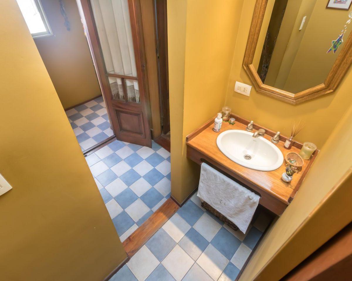 PH Cuatro Ambientes en Venta con Quincho Barracas 5