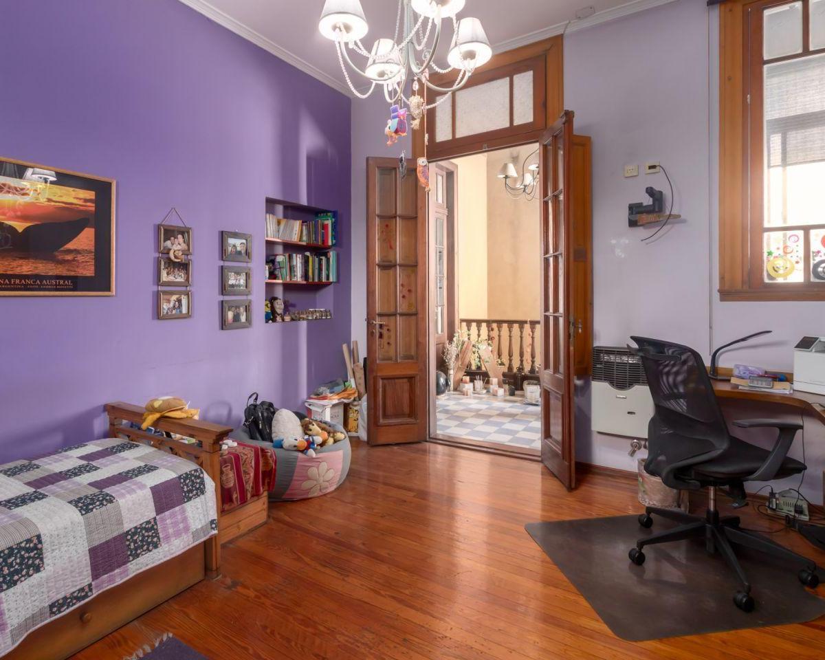 PH Cuatro Ambientes en Venta con Quincho Barracas 1