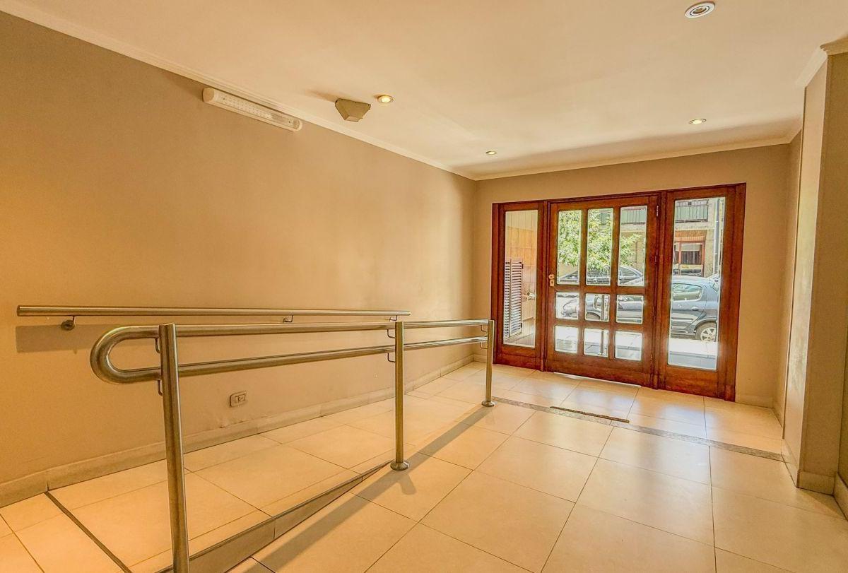 Departamento 4 Ambientes en Venta con Patio Barracas 5