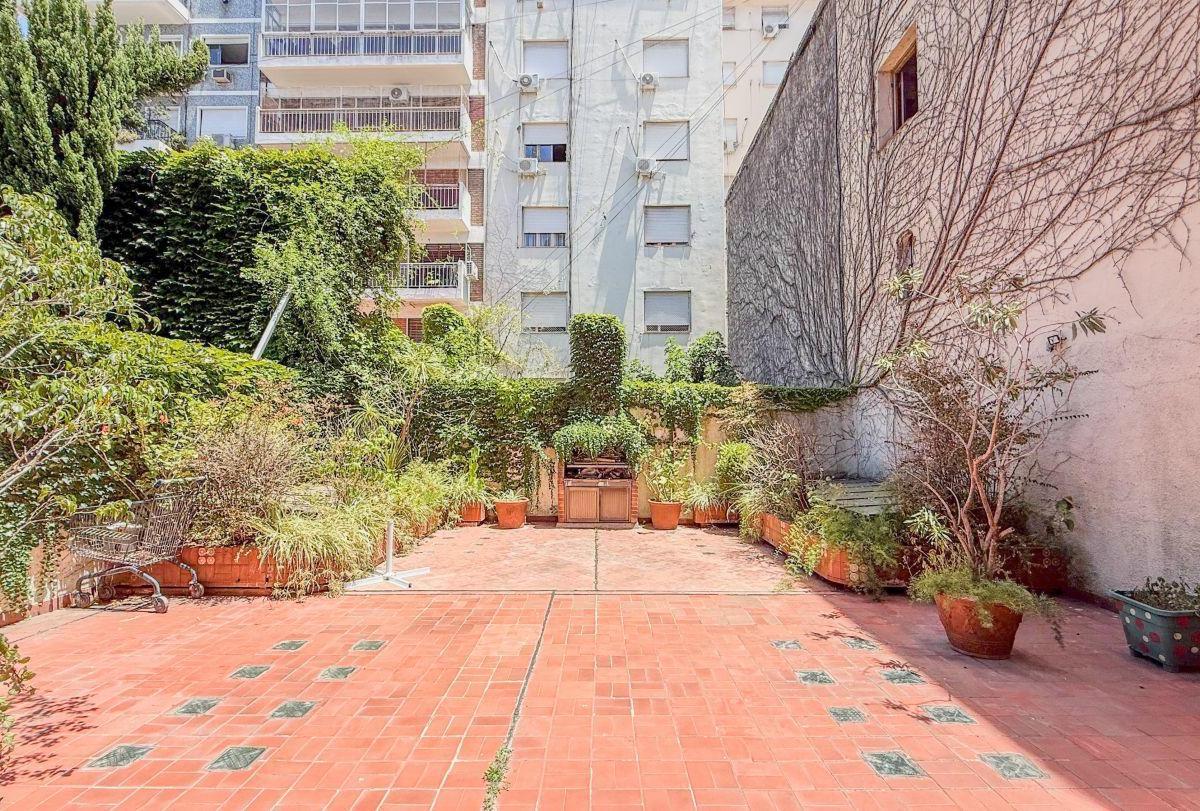 Departamento 4 Ambientes en Venta con Patio Barracas 2