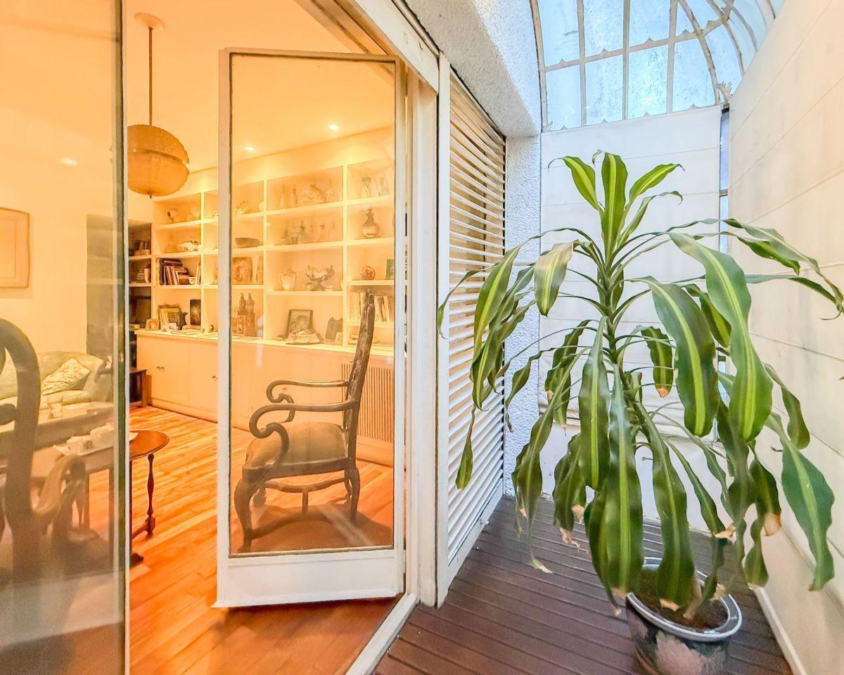 Imponente Casa en Venta 7 Ambientes Estilo Racionalista 2