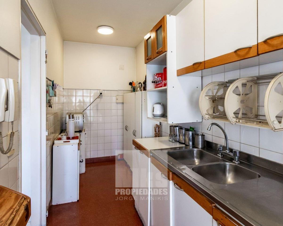 Venta 4 Ambientes con Cochera en Barracas 3