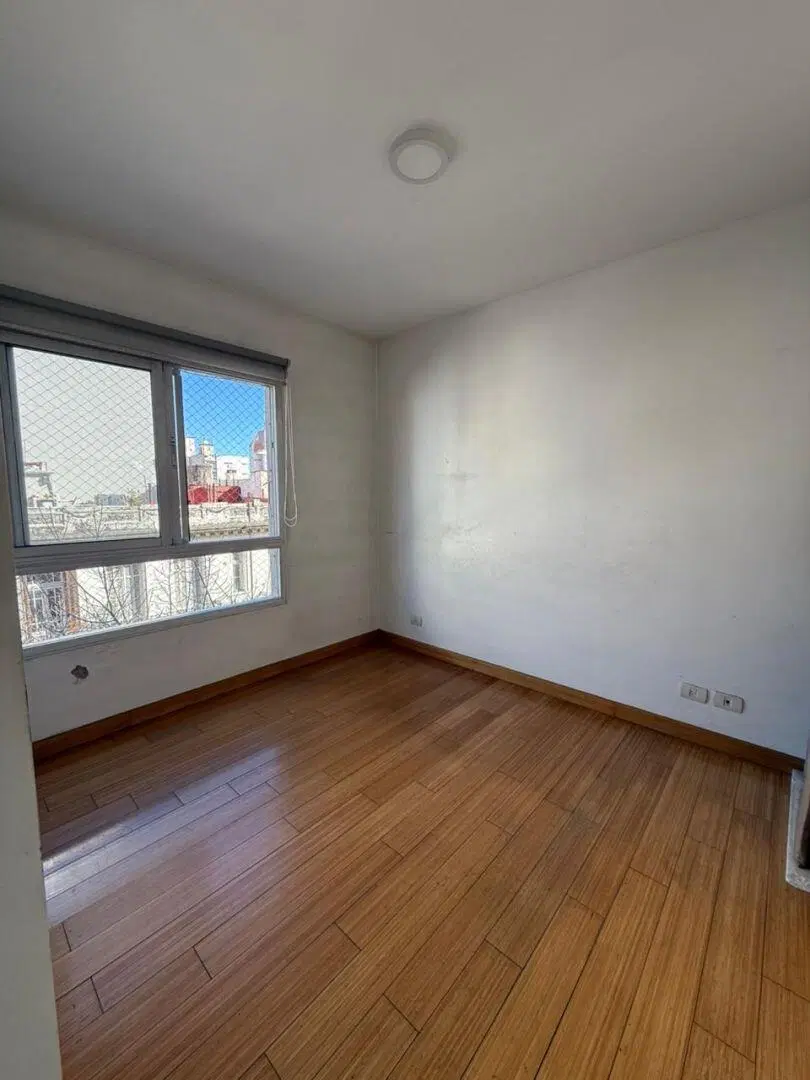 Alquiler. 3. ambientes. Edificio Colores. Balcon y Amenities. 2
